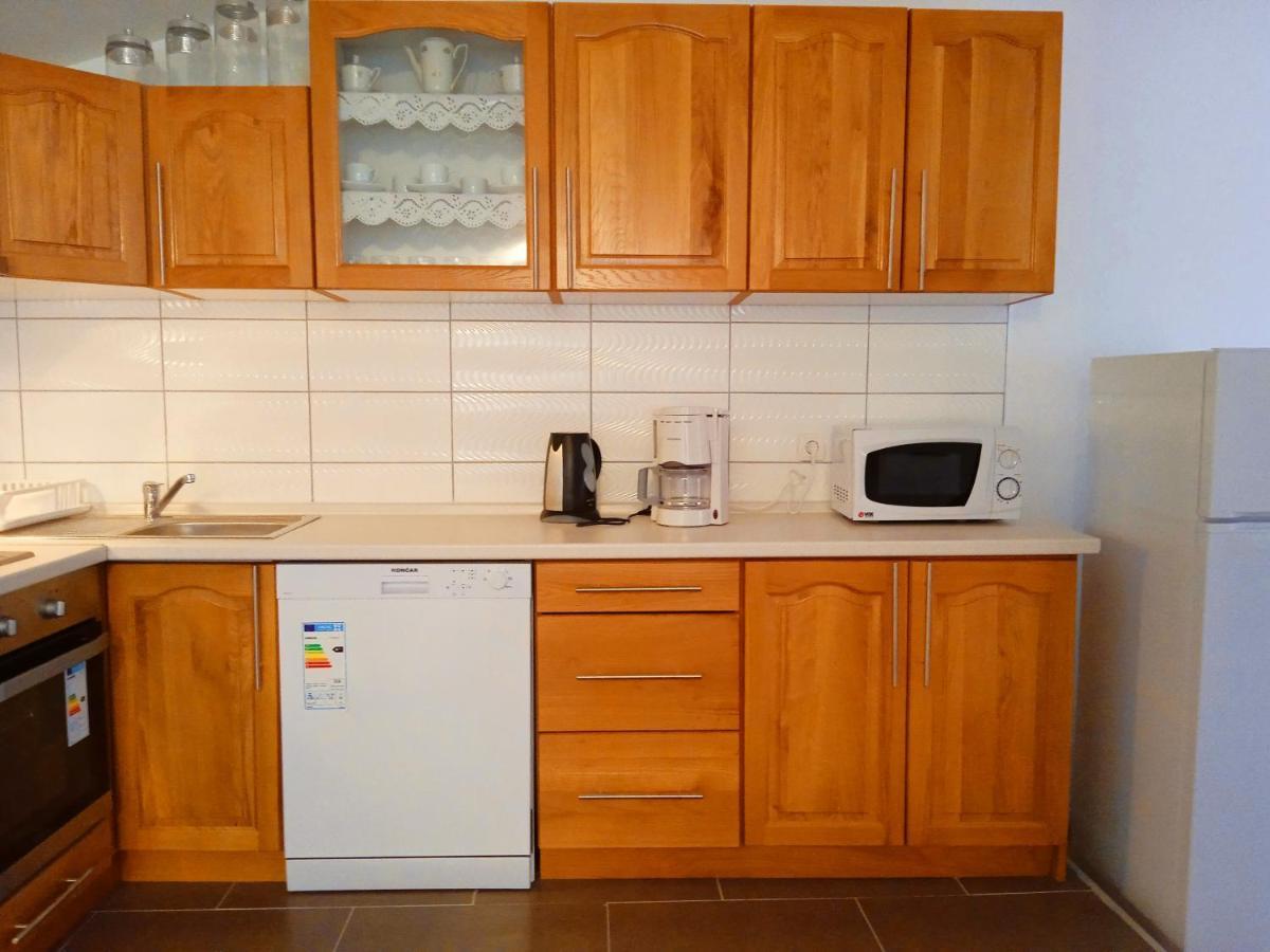 Apartman Josipa Peroj Exterior foto