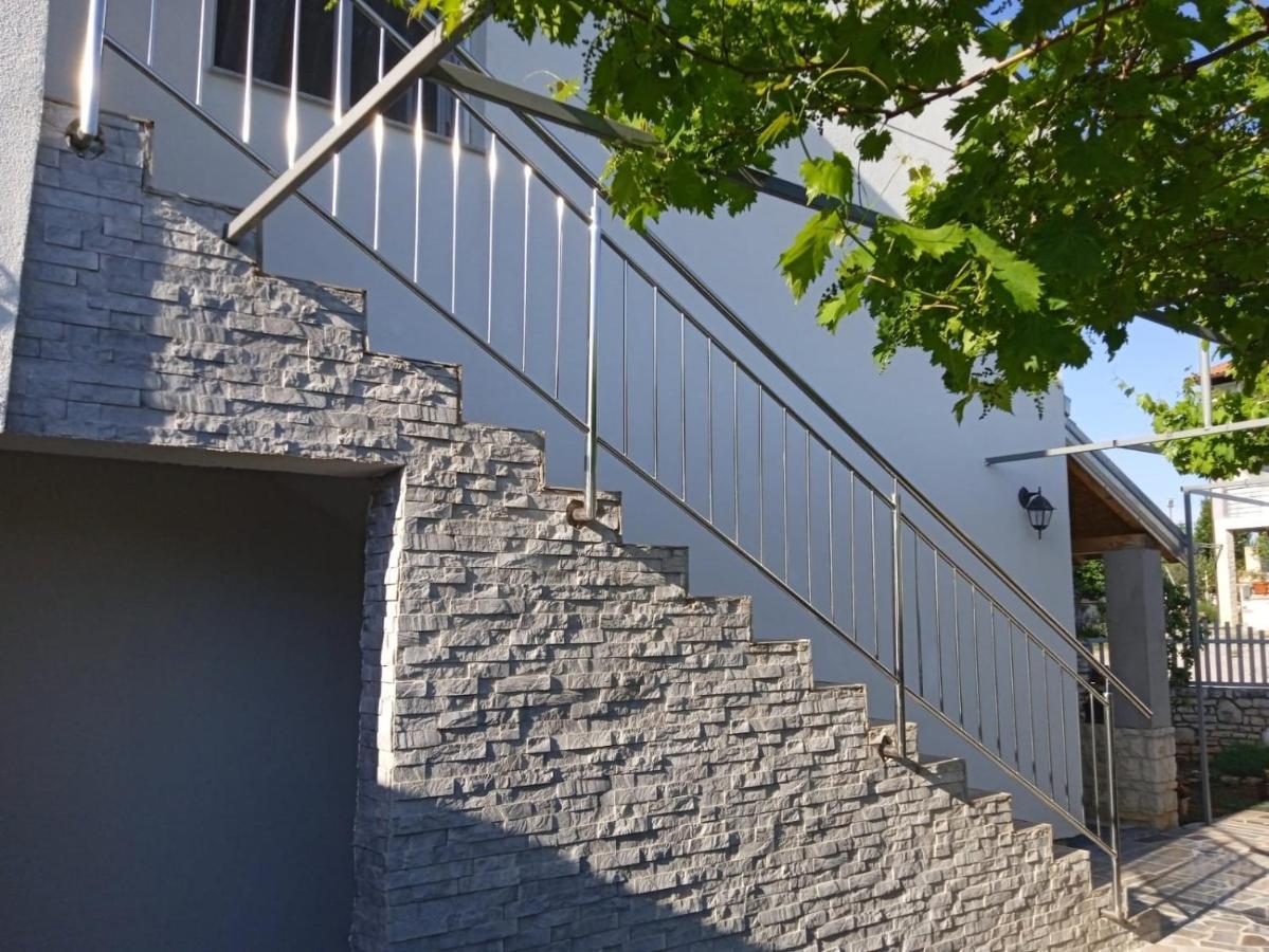 Apartman Josipa Peroj Exterior foto